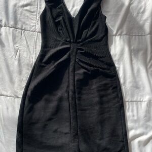 Elegant Black Sleeveless Dress